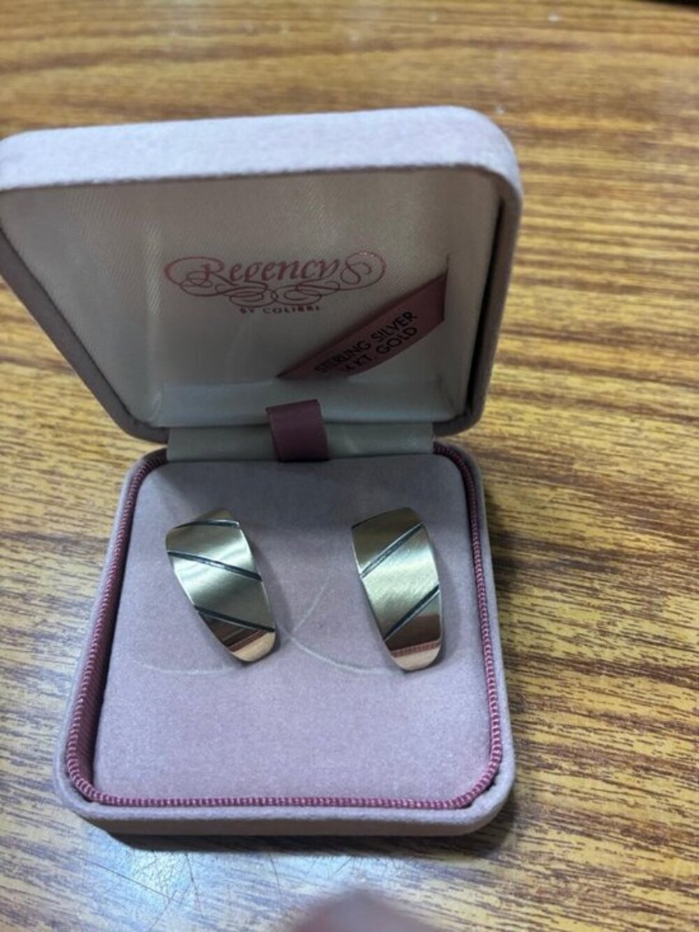 Woman’s ear rings -